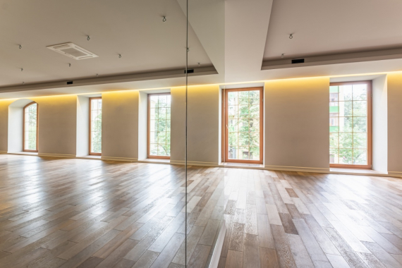 Светлый зал