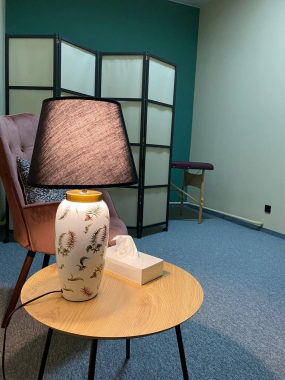 Кабинет с массажным столом