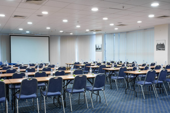 Конференц-зал "Париж"