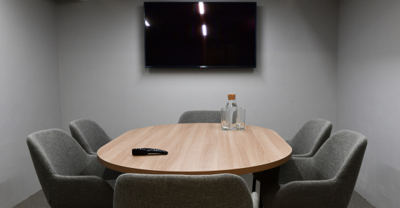 Переговорная №7 (на 6 человек)