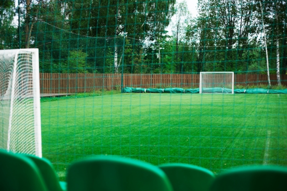 Футбольное поле 36 на 18 метра