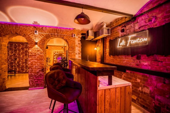 Аутентичный Loft Fantom с панорамными окнами и мангальной зоной